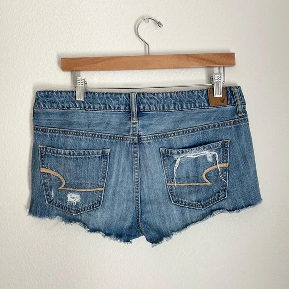 American Eagle 2010 Distressed Jean Shorts - Size 8 - Picture 3 of 7
